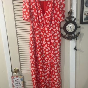 Wore only once. Beautiful summer dress.